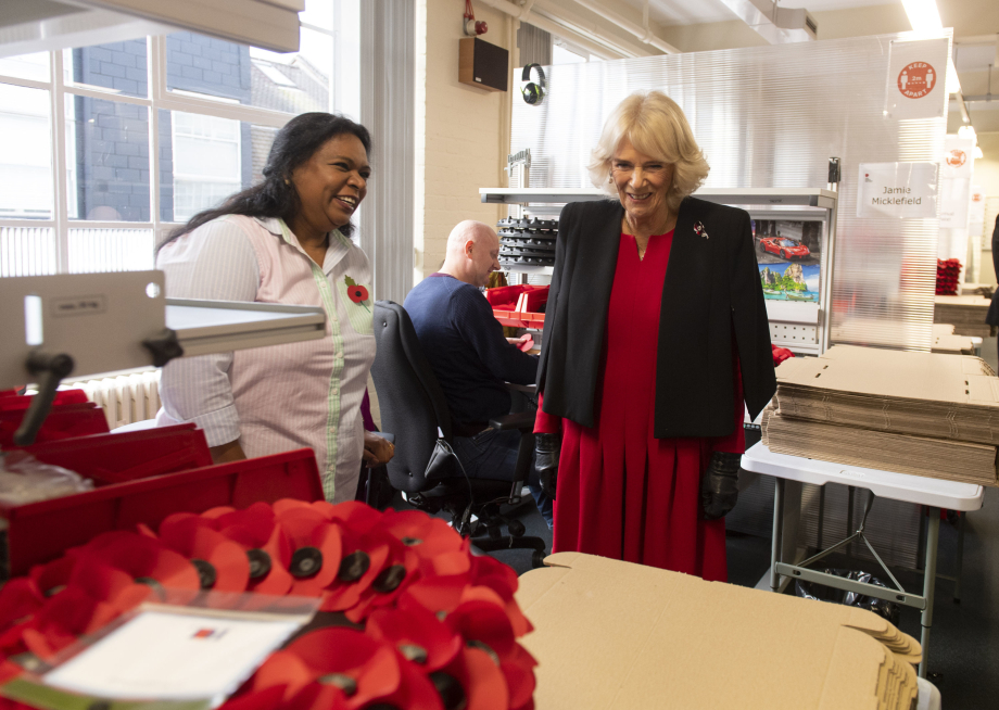 The Queen visits the Poppy Factory
